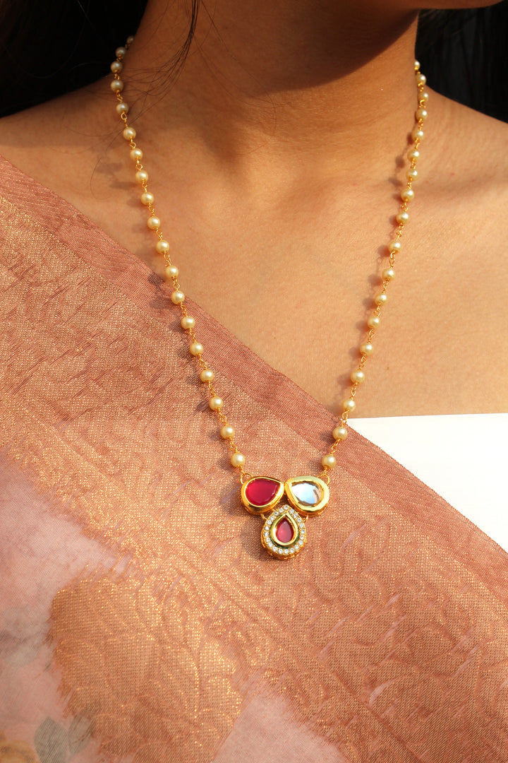 3 petal Pink Pearl chain Necklace