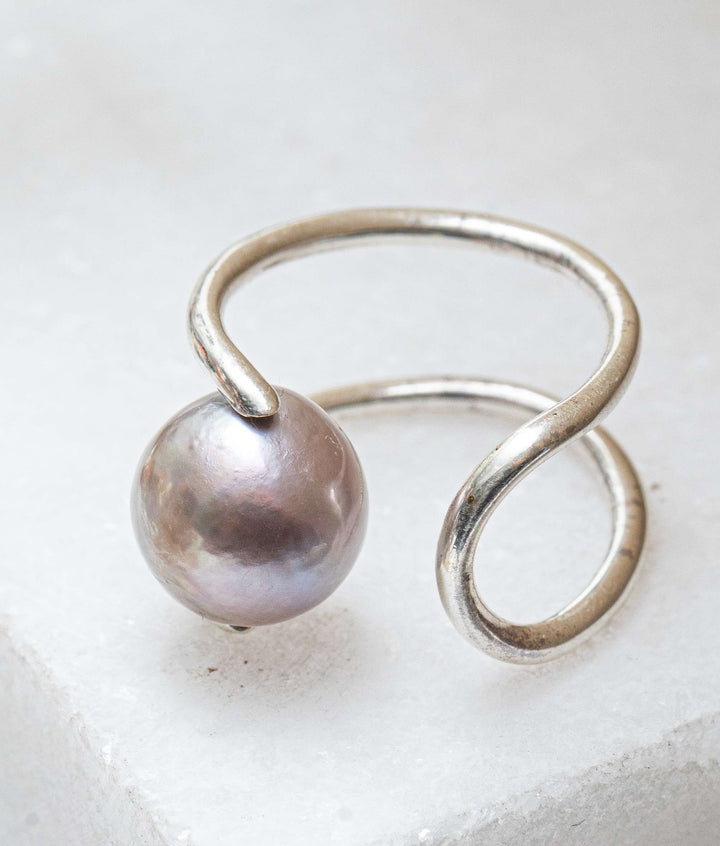 Pearl band ring