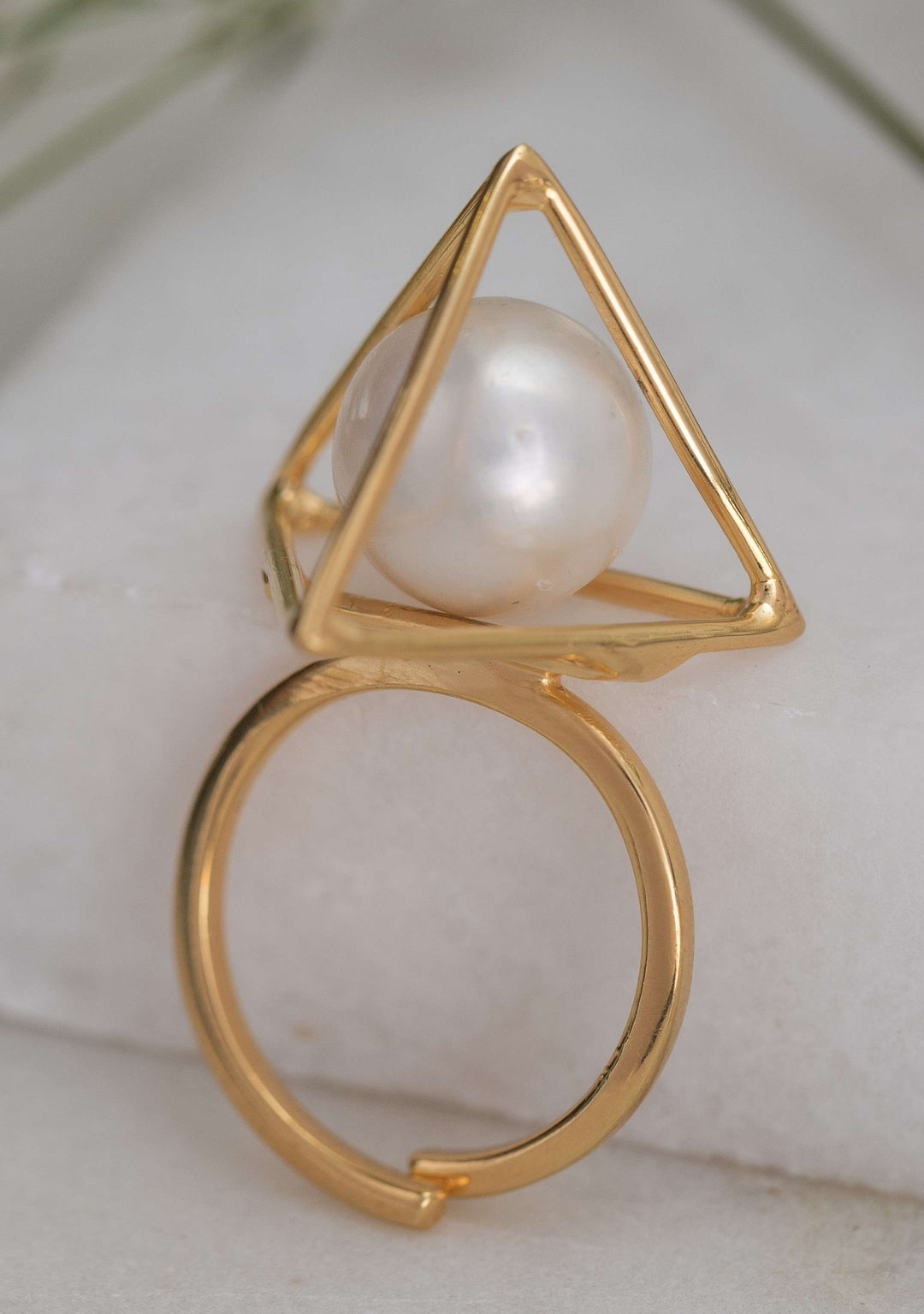 Pearl pyramid ring