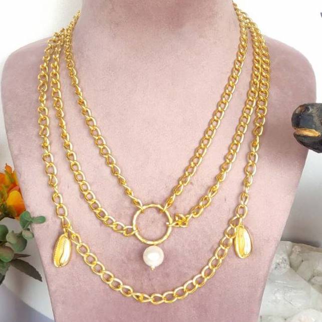 Tri Layered Shell Necklace