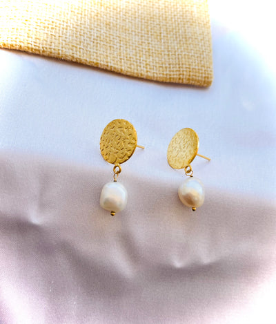 Pearl Drop Round Earring