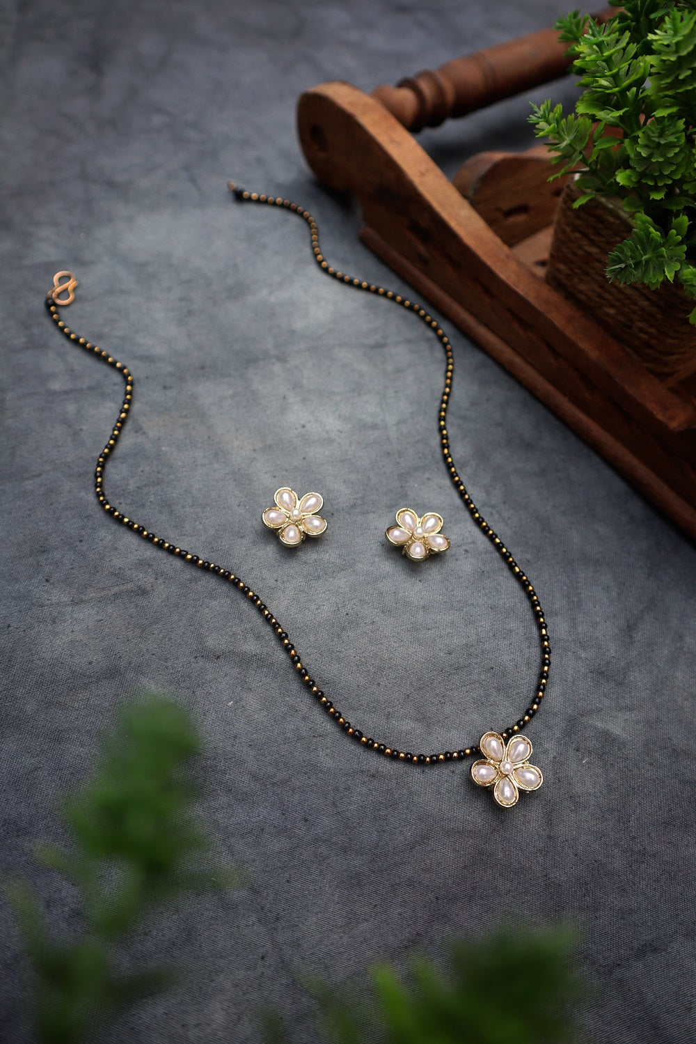 Flower Mangalsutra Necklace Set- Pearl