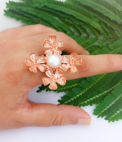Floral & Pearl Ring